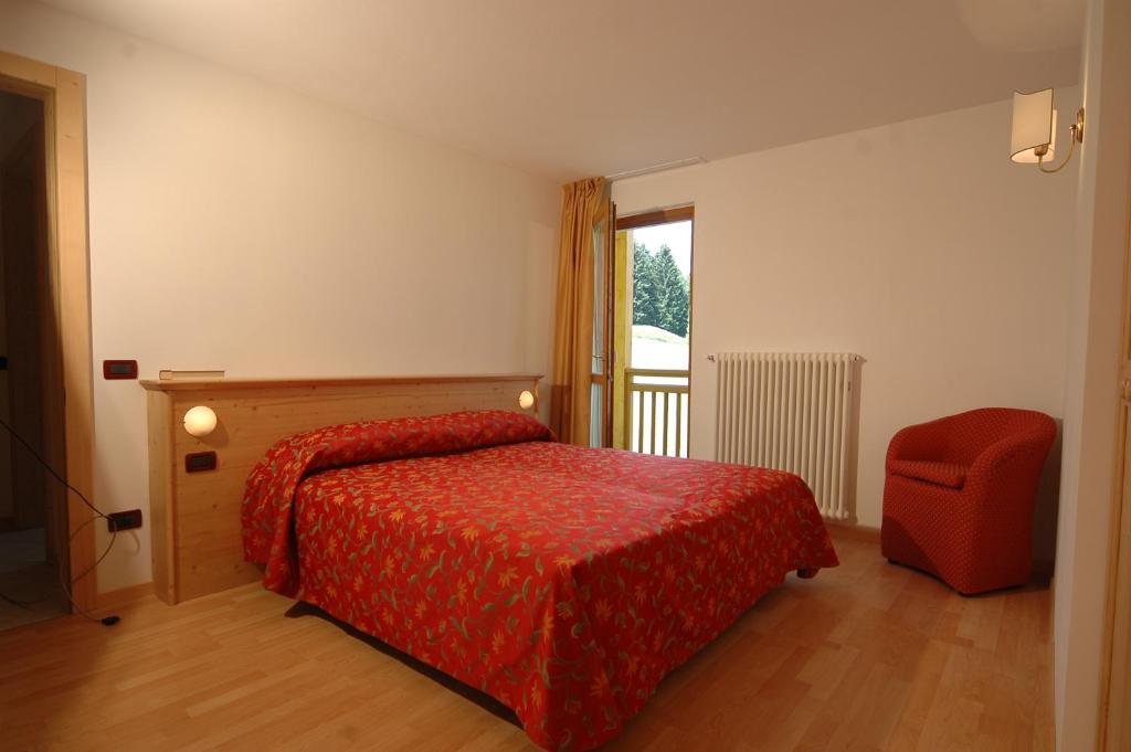 Aparthotel Tana Della Volpe Lavarone Camera foto