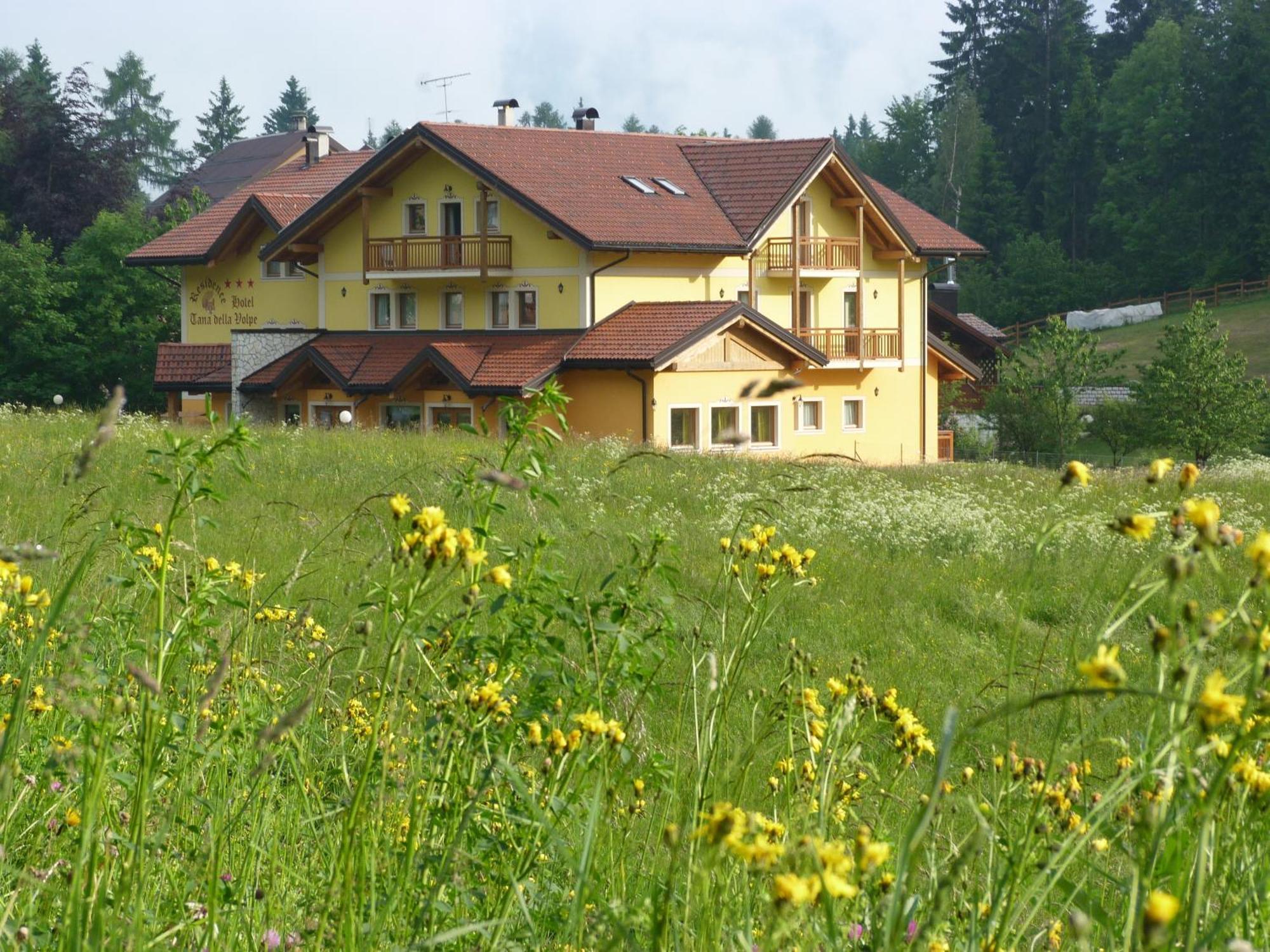 Aparthotel Tana Della Volpe Lavarone Esterno foto