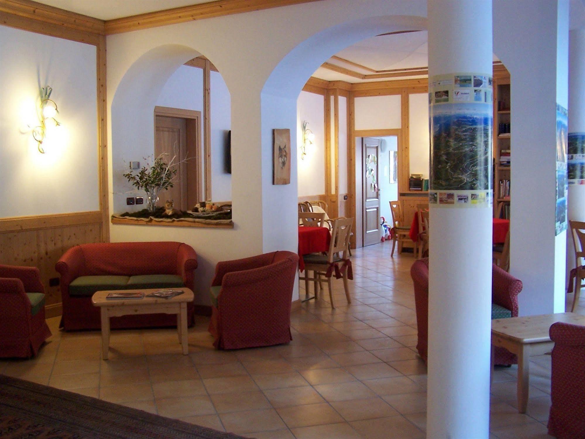 Aparthotel Tana Della Volpe Lavarone Esterno foto