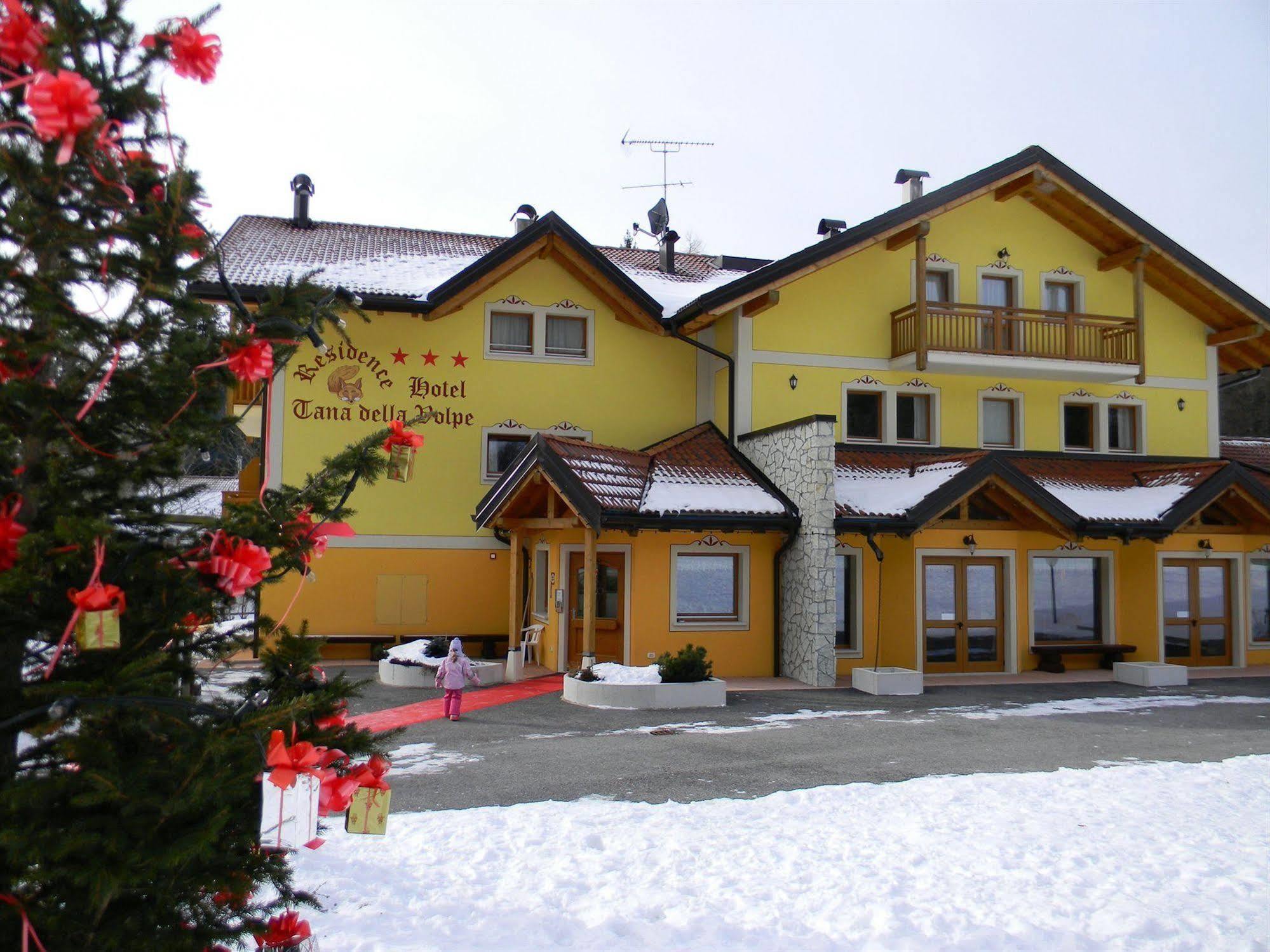 Aparthotel Tana Della Volpe Lavarone Esterno foto
