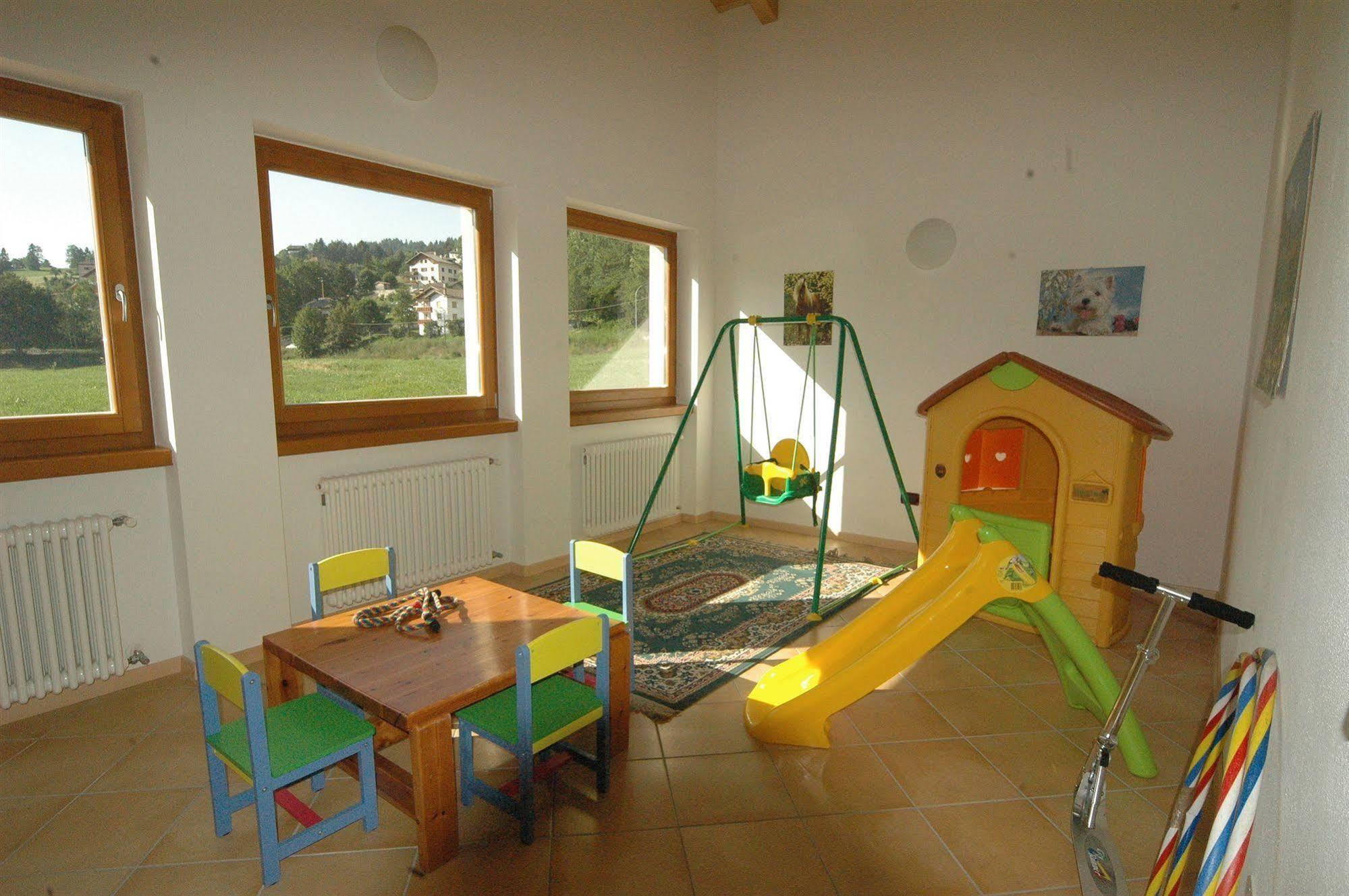 Aparthotel Tana Della Volpe Lavarone Esterno foto
