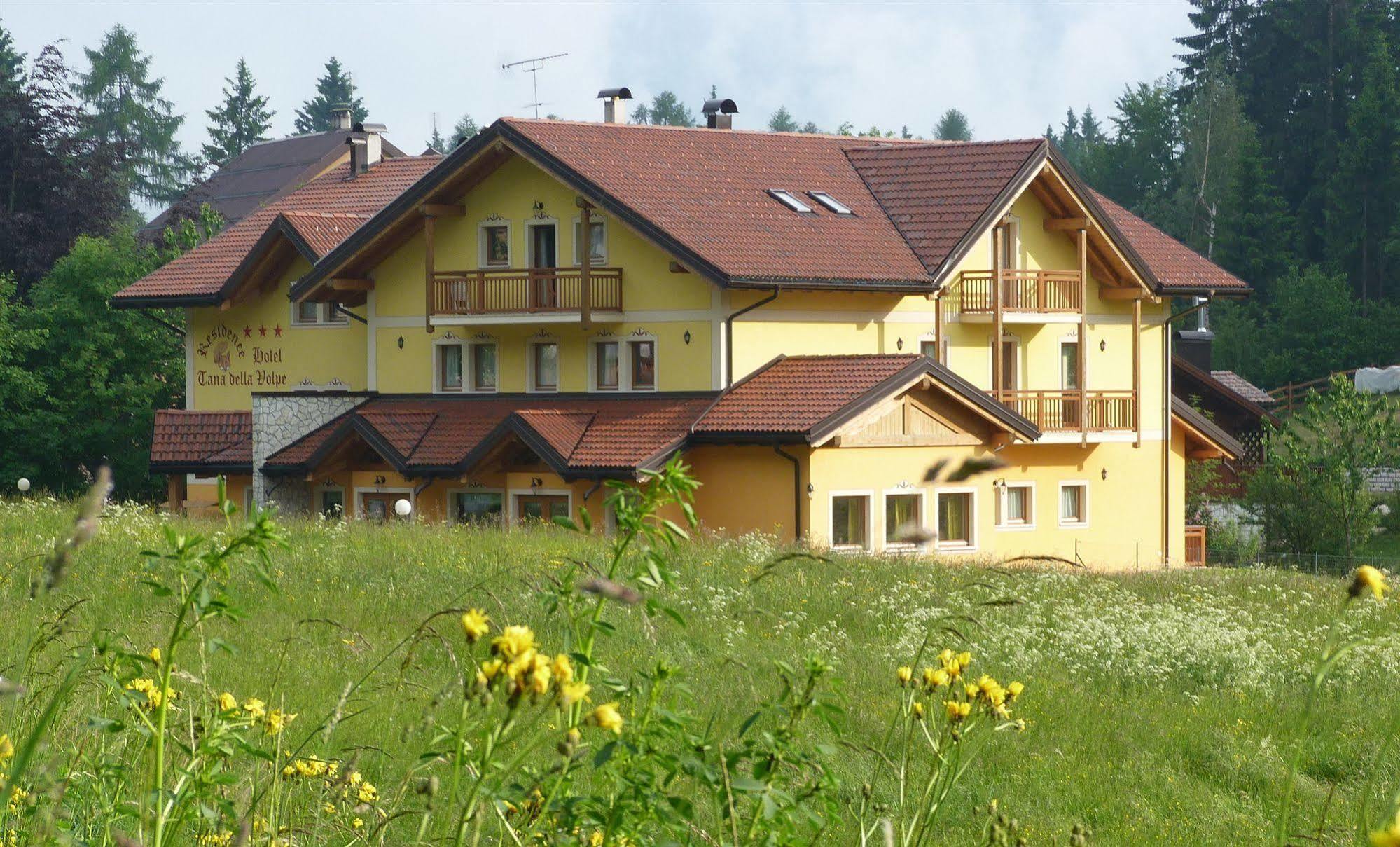 Aparthotel Tana Della Volpe Lavarone Esterno foto