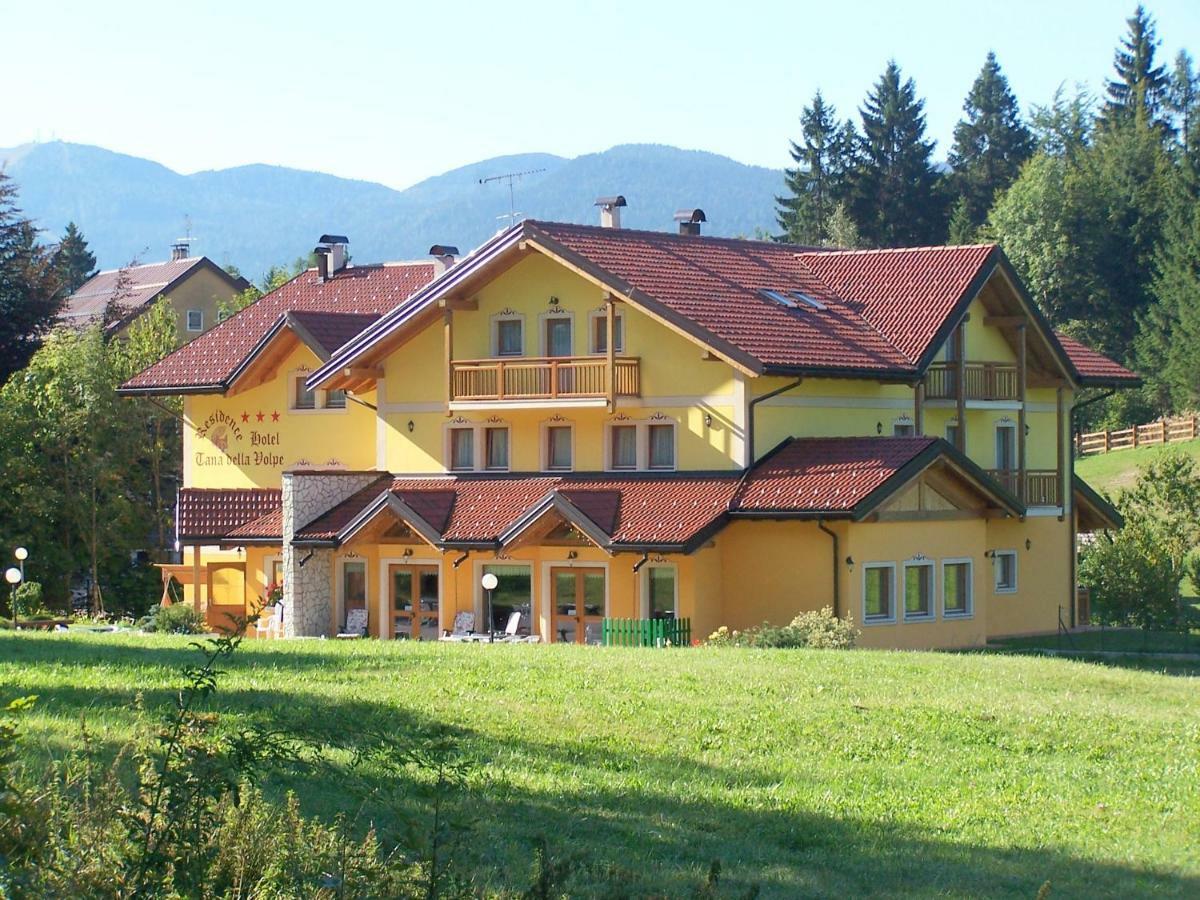 Aparthotel Tana Della Volpe Lavarone Esterno foto